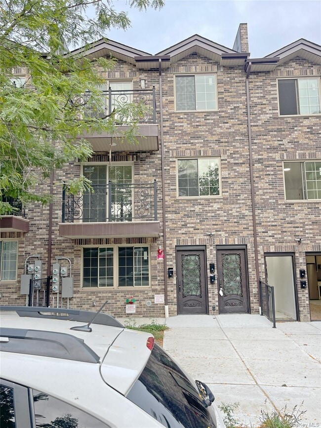 Building Photo - 36-29 171st St