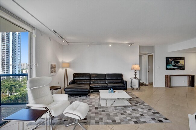 Building Photo - 19667 Turnberry Way