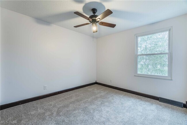 Building Photo - 4599 Cox Dr