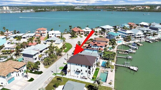 Building Photo - 882 Bay Point Dr