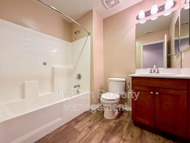 Building Photo - 34726 Yellow Root Ct