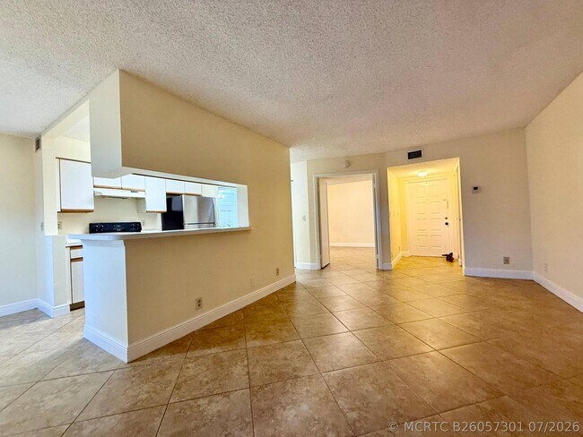 Building Photo - 9777 Westview Dr
