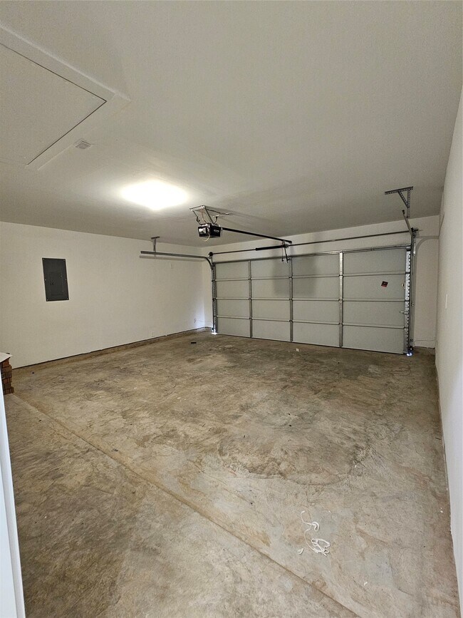 Building Photo - 30018 Foxtail Pne Ct