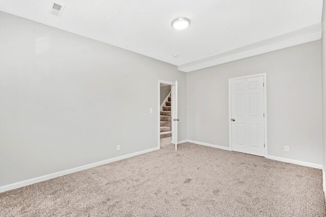Building Photo - Stunning 4 bedroom home in Pittsburgh avai...