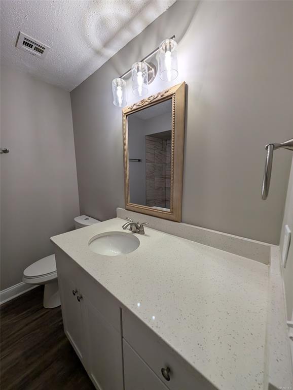 Building Photo - 2125 Edinburgh Dr