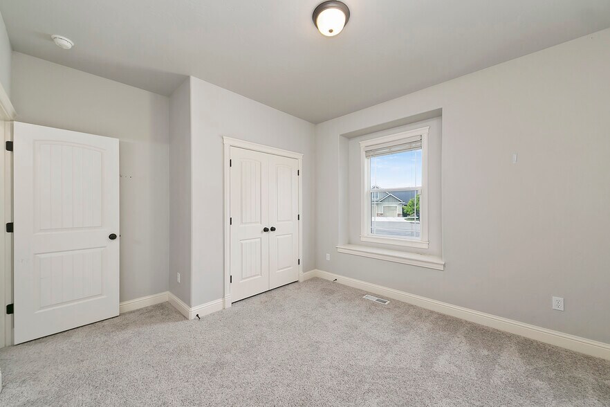 Building Photo - 1941 w placer creek ct