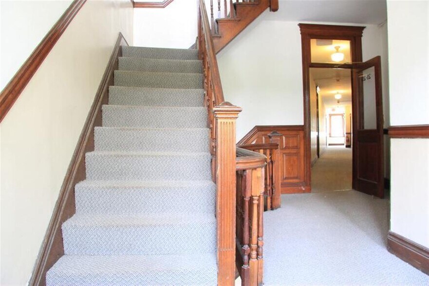 Building Photo - 90 Kirkland St