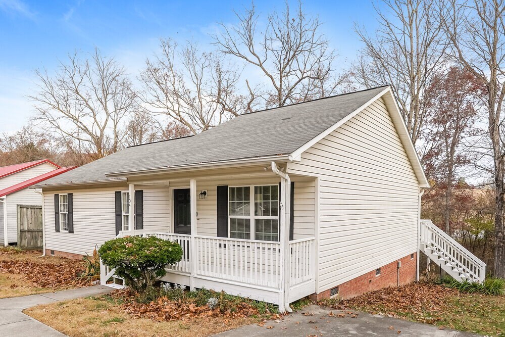 Building Photo - 104 James Ave