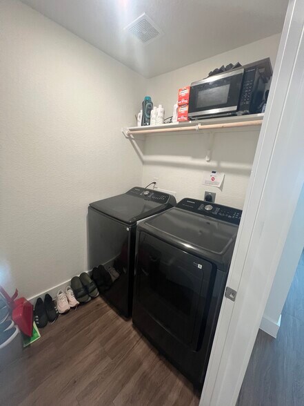 Building Photo - 258 Fawn Ridge Dr