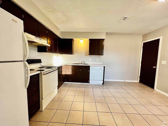 Building Photo - 3710 Brush Creek Dr