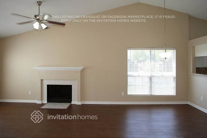Building Photo - 501 Kalmia Dr