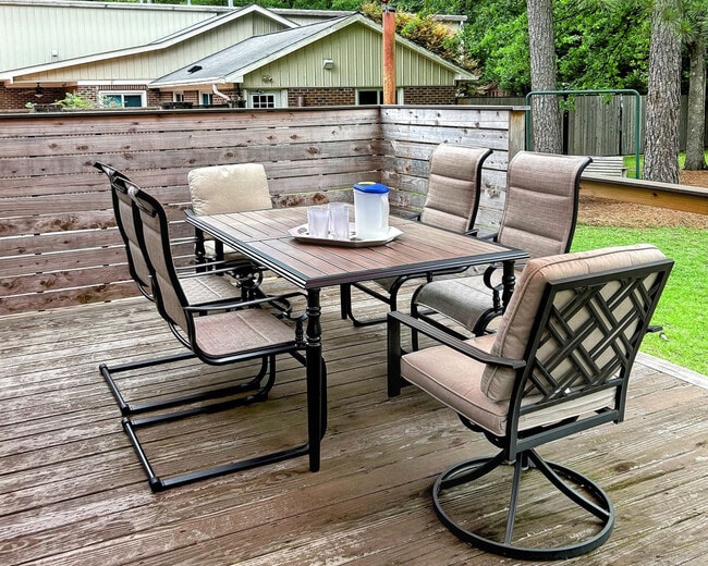 Building Photo - 148 Rice Rd