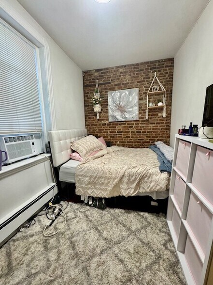 Building Photo - 64A Phillips St