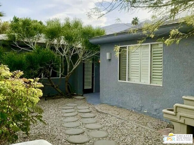 Building Photo - 123 W San Carlos Rd