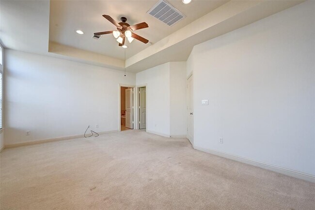 Building Photo - 5211 Eigel St