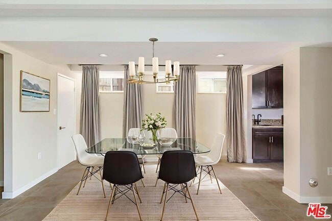 Building Photo - 4151 Don Mariano Dr