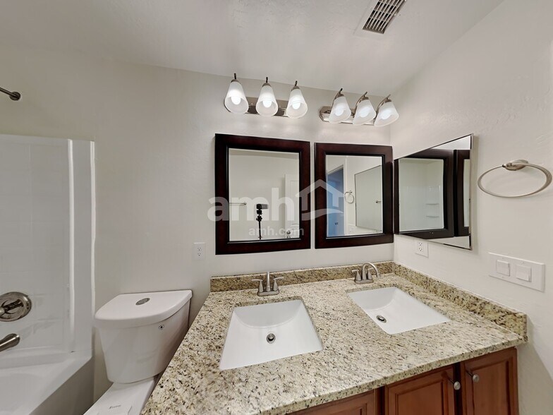 Building Photo - 1786 W Desert Canyon Dr