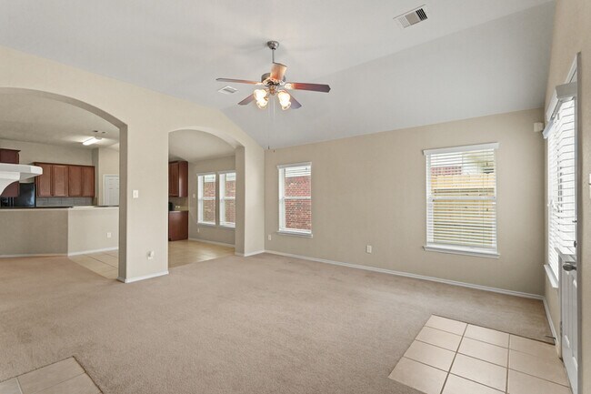 Building Photo - 2818 Lockeridge Oaks Dr