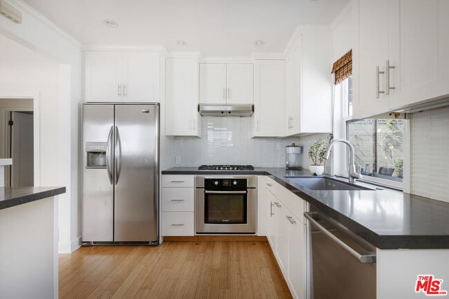 Building Photo - 3659 Glenfeliz Blvd