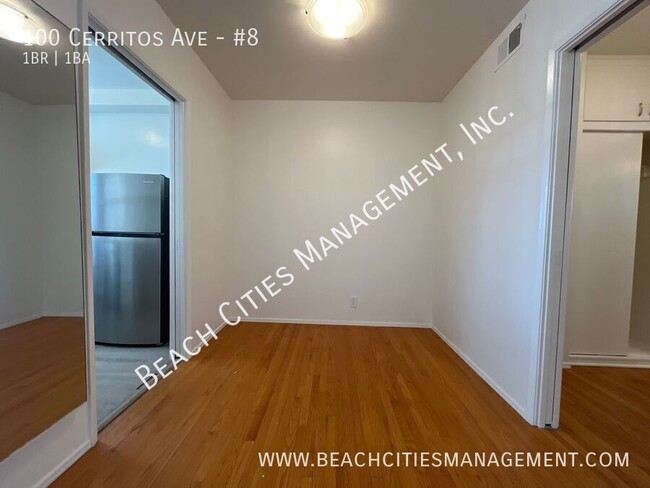 Building Photo - Charming 1 Bedroom 1 Bath Condo- Blocks Aw...