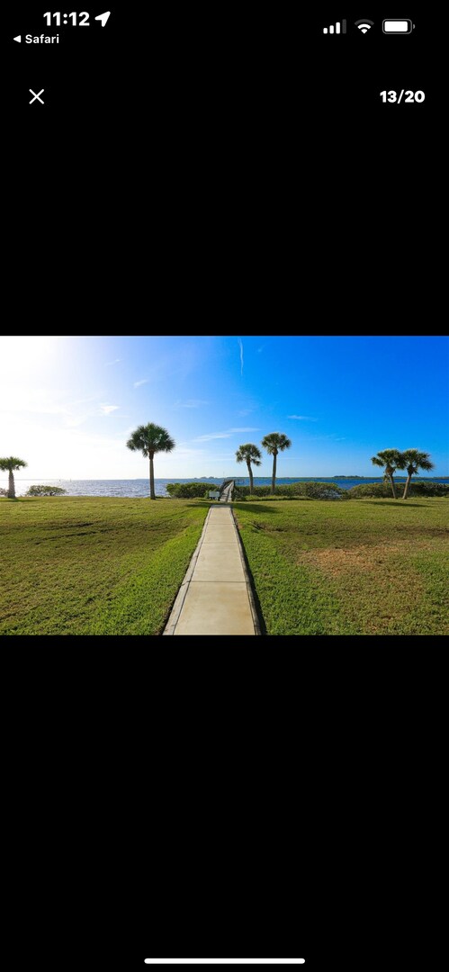 Building Photo - 1/1 Fully Furnished Waterfront Condo