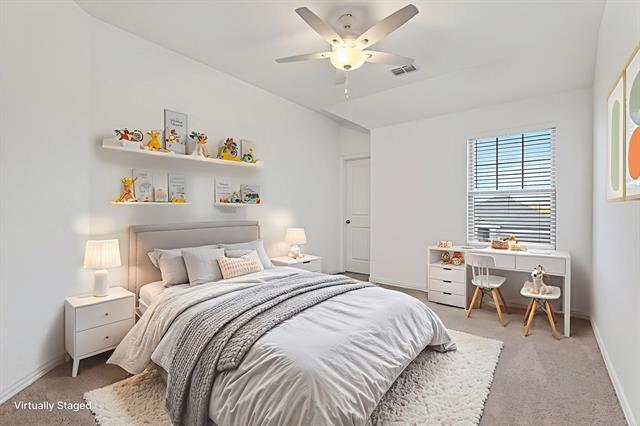 Building Photo - 2325 Myrtle Wy