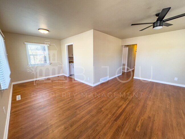 Building Photo - Downtown Ranch Home with View of Pikes Peak