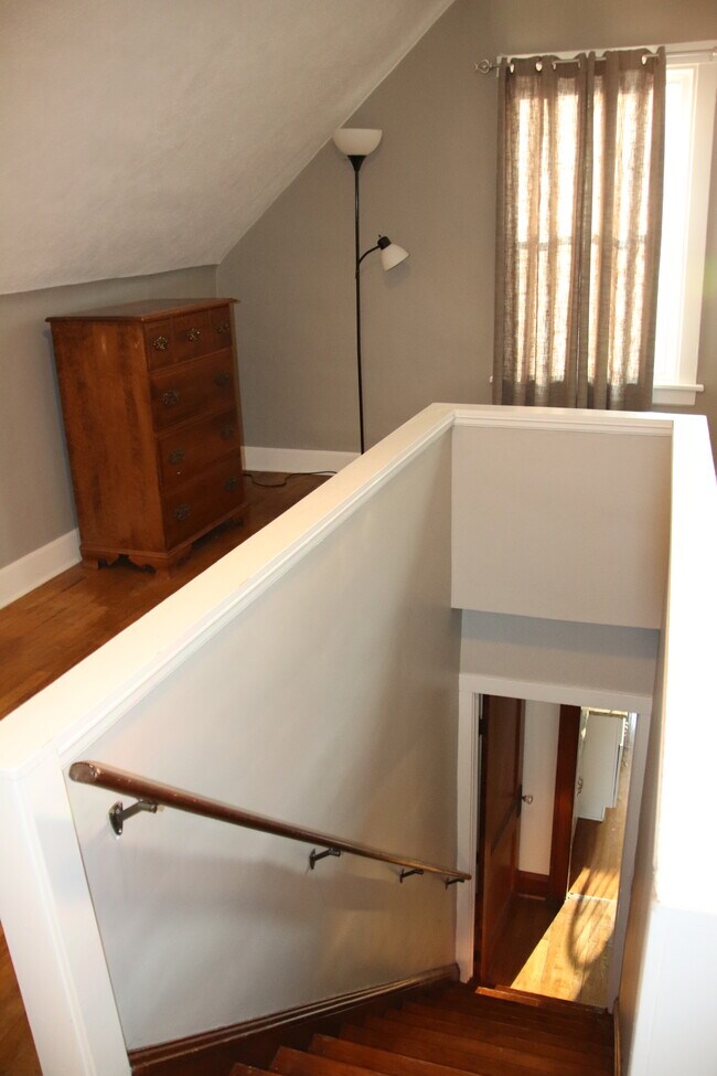 Building Photo - 2034 Warren Rd