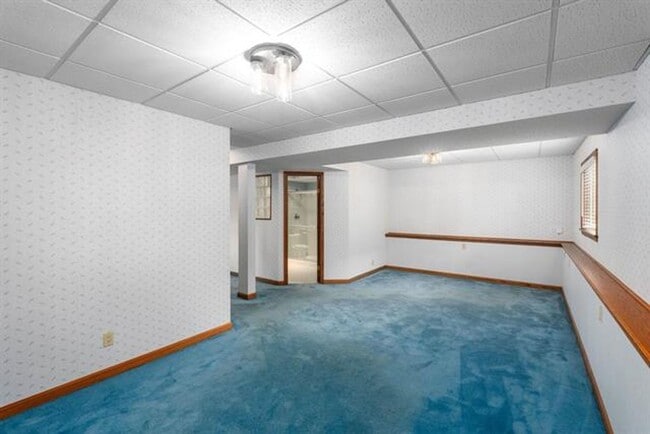 Building Photo - Spacious home near 55th st. S. and Broadway