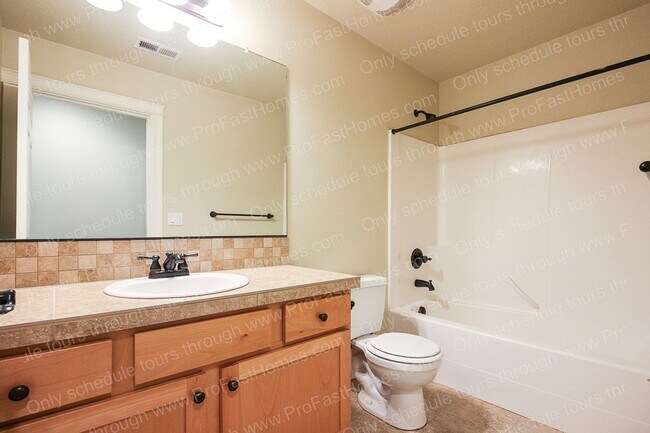 Building Photo - 17481 SW Winona Ln