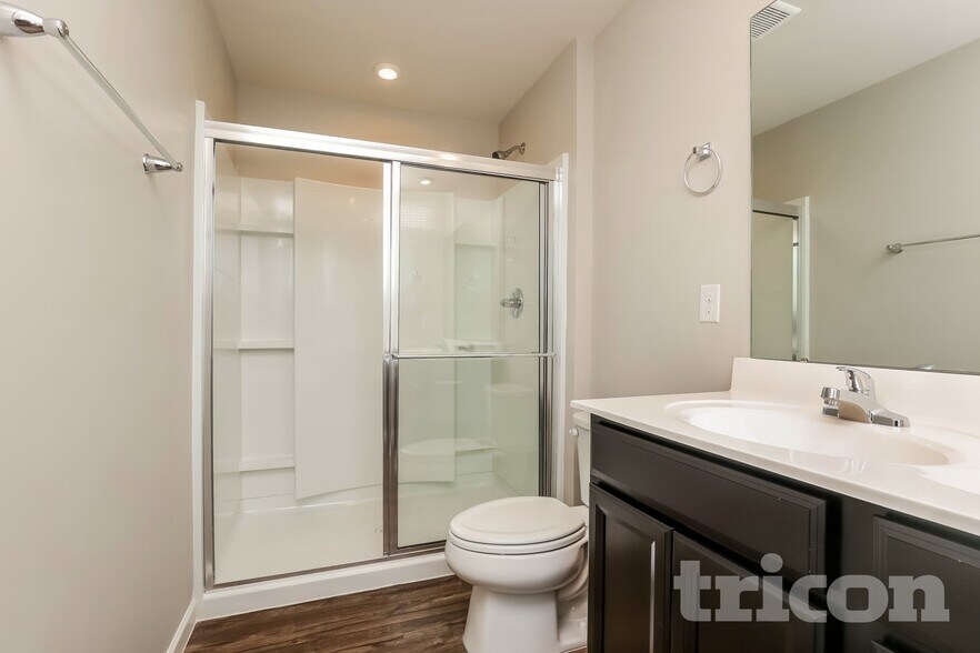 Building Photo - 2013 Westchester Dr