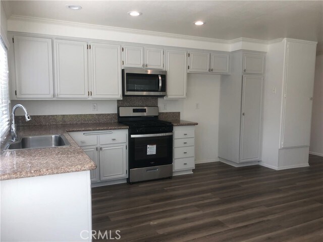 Building Photo - 8581 Kelso Dr