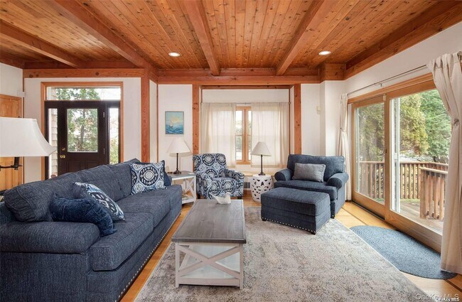 Building Photo - 48 Oakhurst Rd