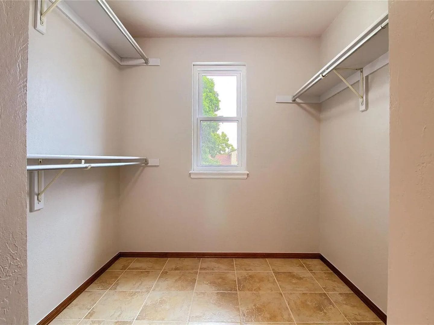 Building Photo - 4693 S Zenobia St