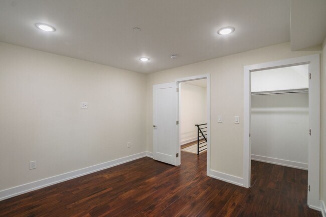 Building Photo - Two Bed Brewerytown Home