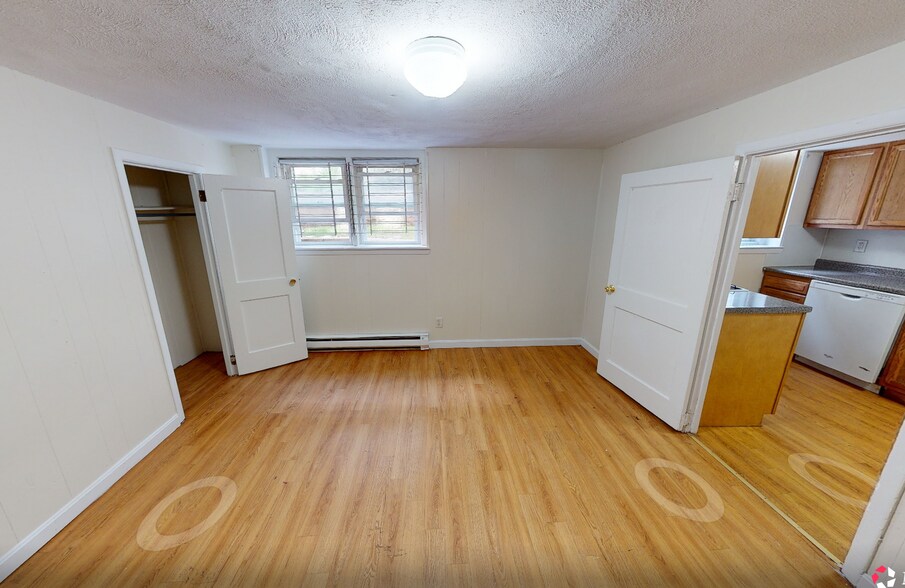 Building Photo - 132 Sutherland Rd