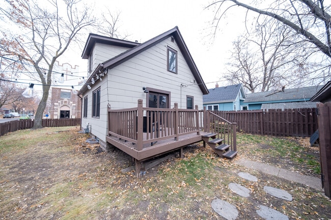 Building Photo - 2601 E 38th St