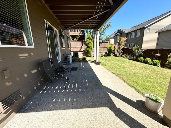 Building Photo - Beautiful 5 Bedroom with Den/Office and Large Bonus Room in Bethany Ridge!!!