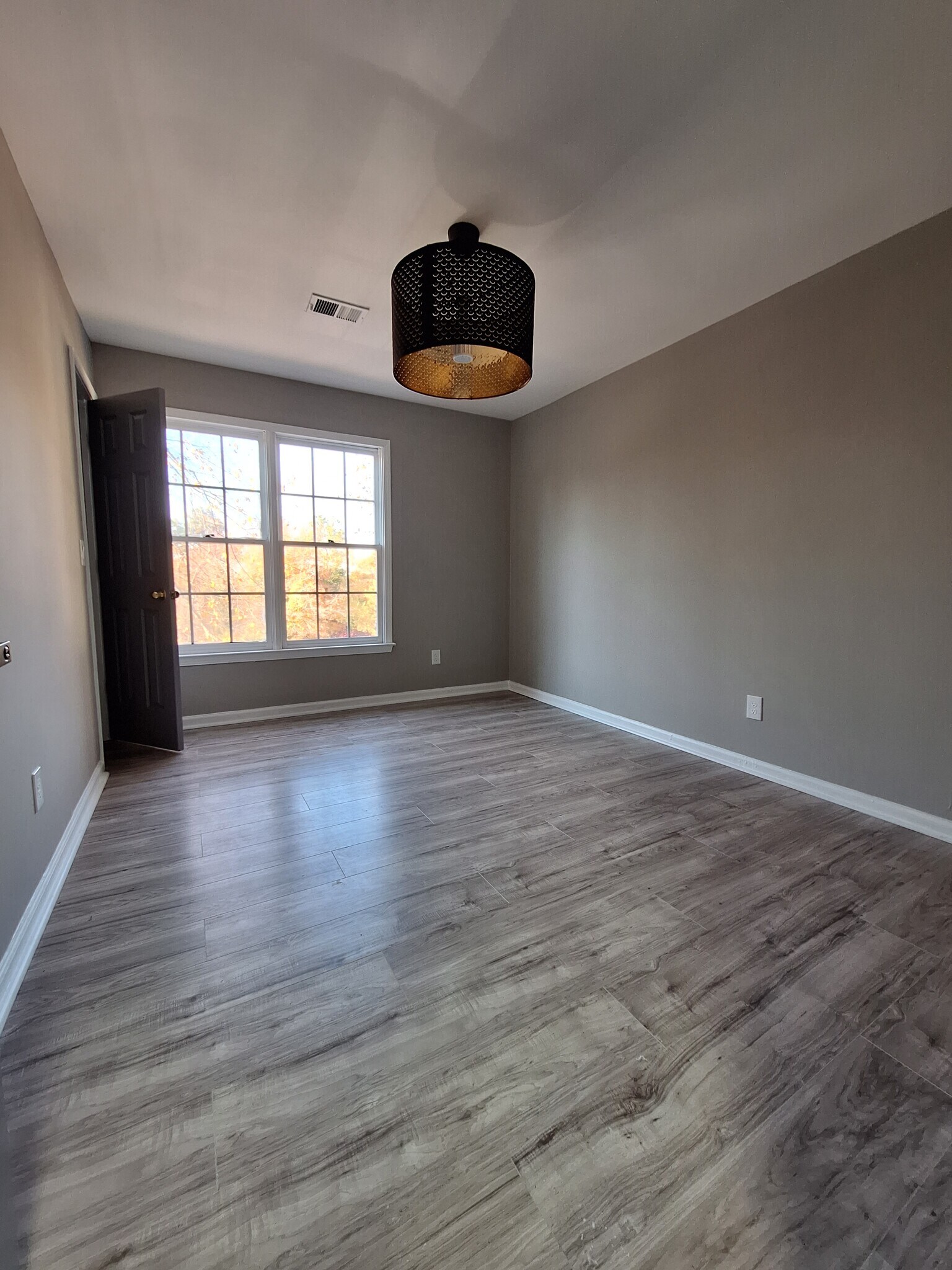 Building Photo - 2120 Sweetbirch Trl