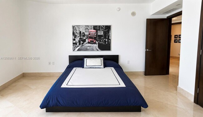 Building Photo - 150 Sunny Isles Blvd