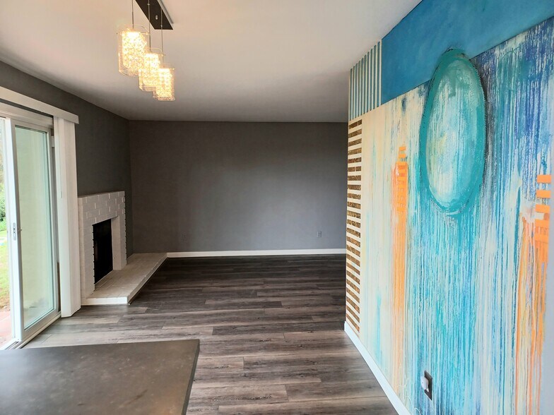 Building Photo - 3664 Clairemont Dr