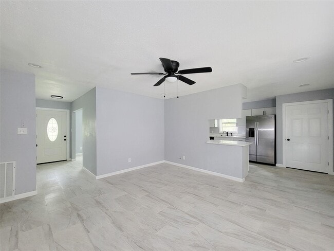 Building Photo - 5103 Karu Dr