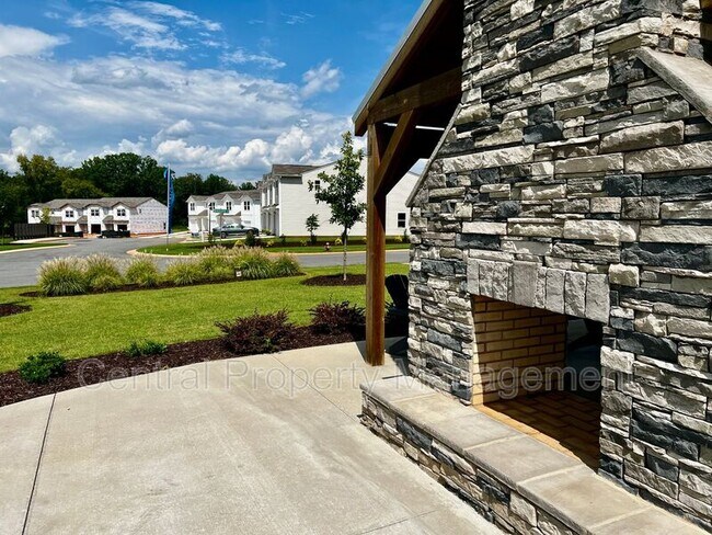Building Photo - 6014 Tavener Dr
