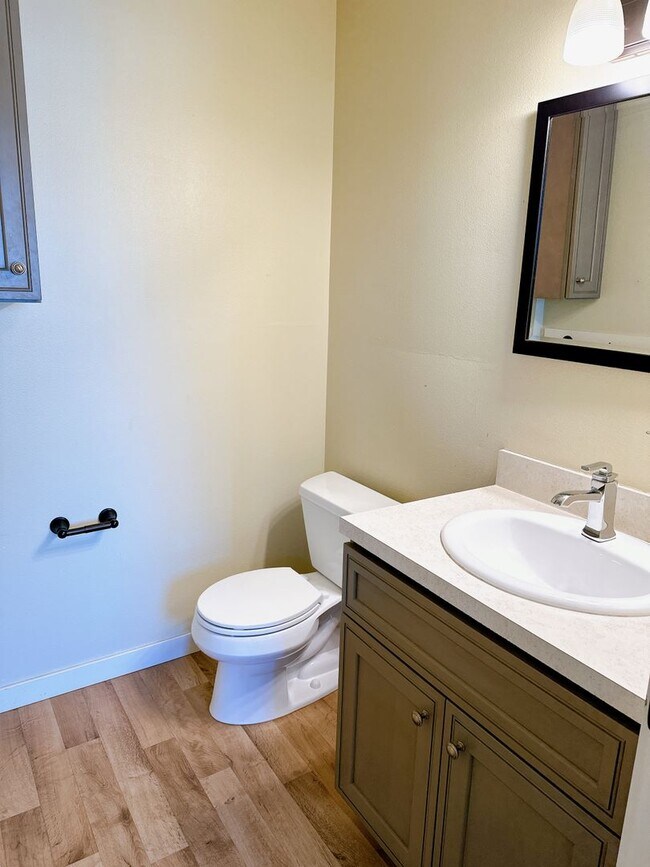 Building Photo - 3035/3037 Pacific St