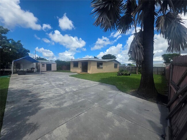 Building Photo - 11500 SW 181st Terrace
