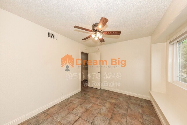 Building Photo - 4887 Mt Rainier St