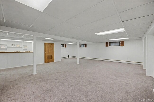 Building Photo - 38 Park Dr E