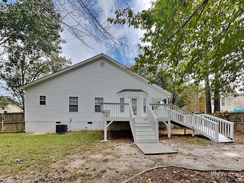 Building Photo - 102 Melleray Ct