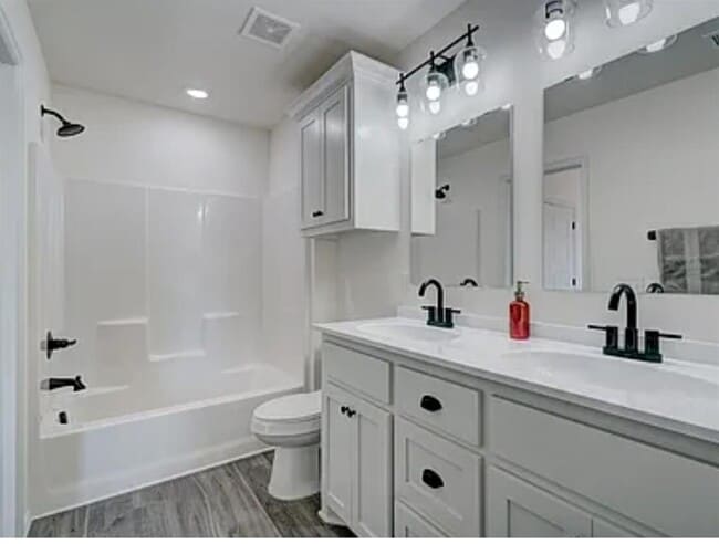 Building Photo - 2299 County Rd 1324