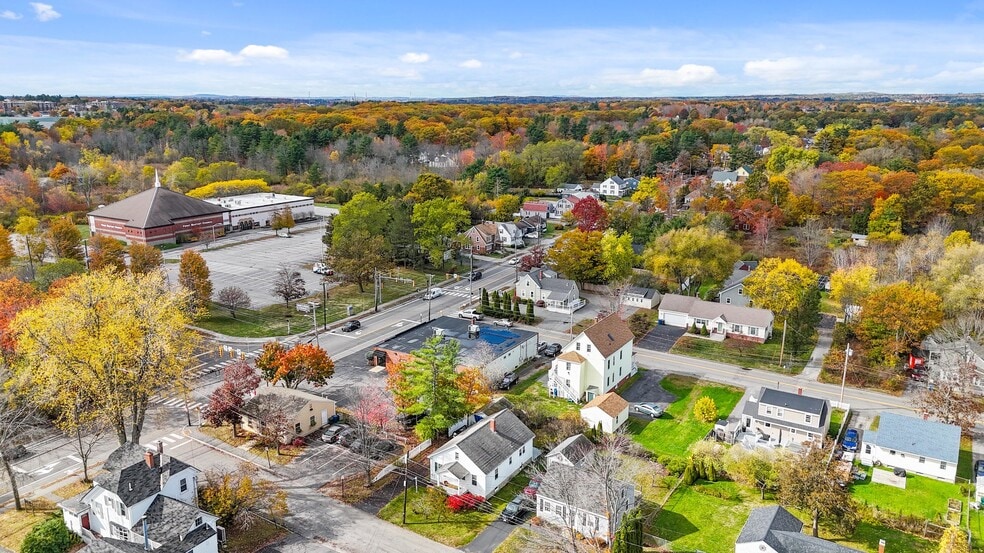 Building Photo - 12 Lawrence Ave
